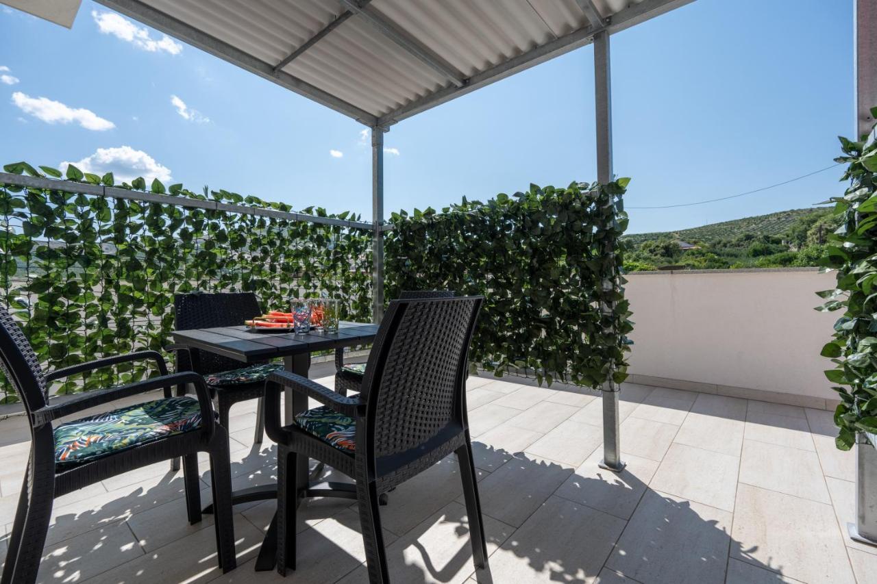 Apartmani Livaja Plano 外观 照片