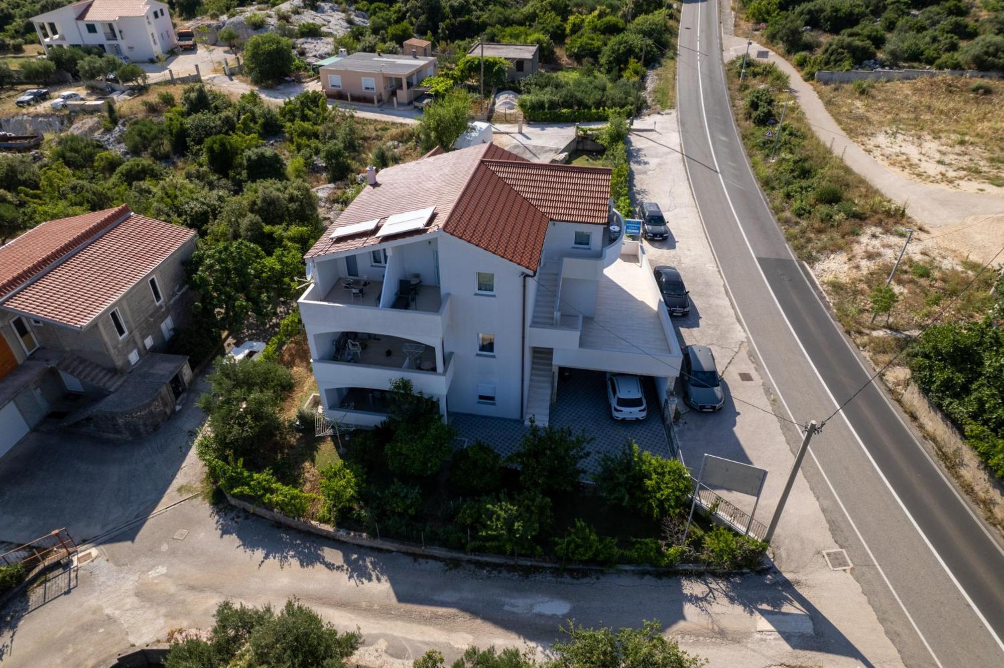 Apartmani Livaja Plano 外观 照片