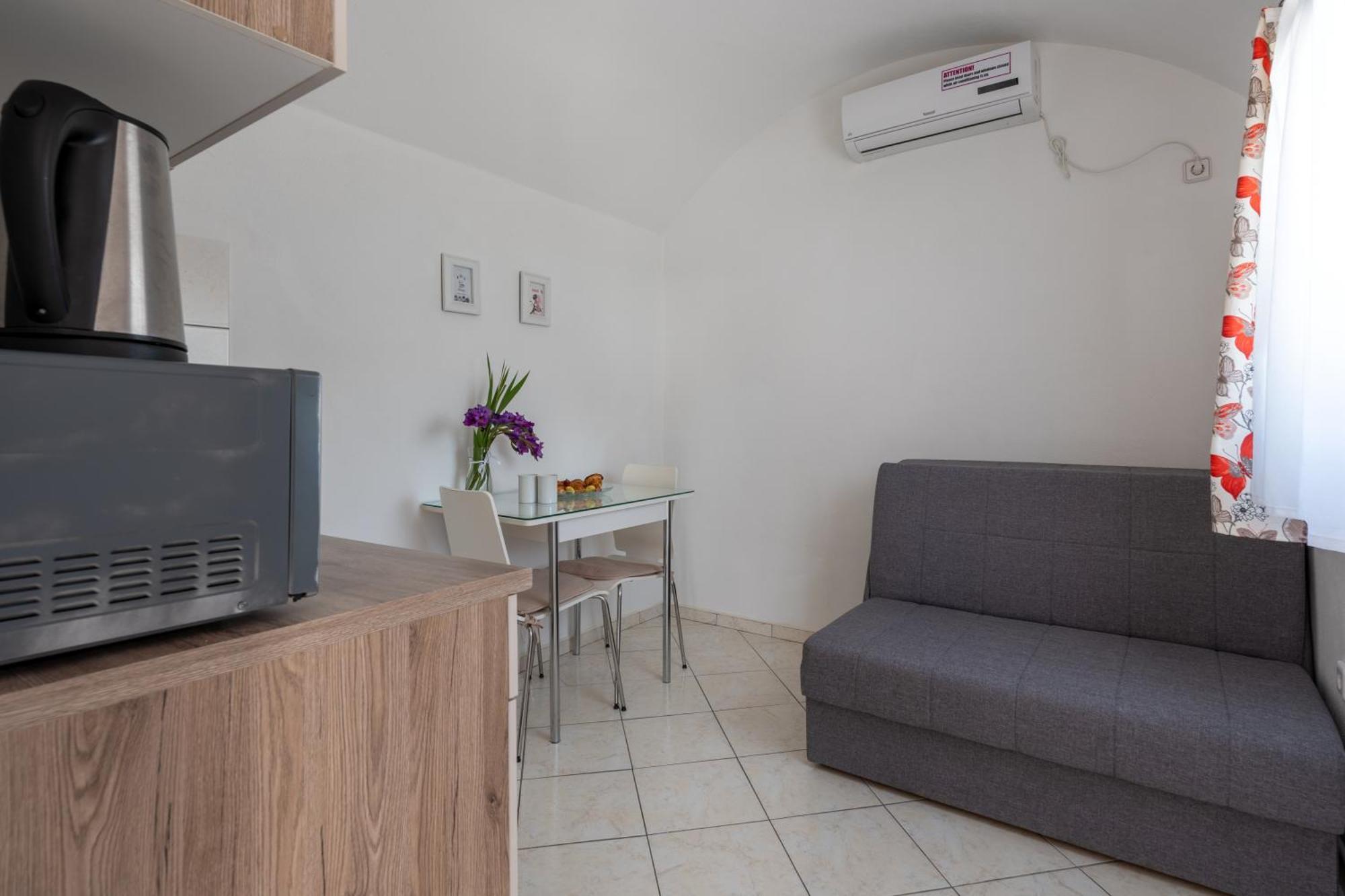 Apartmani Livaja Plano 外观 照片