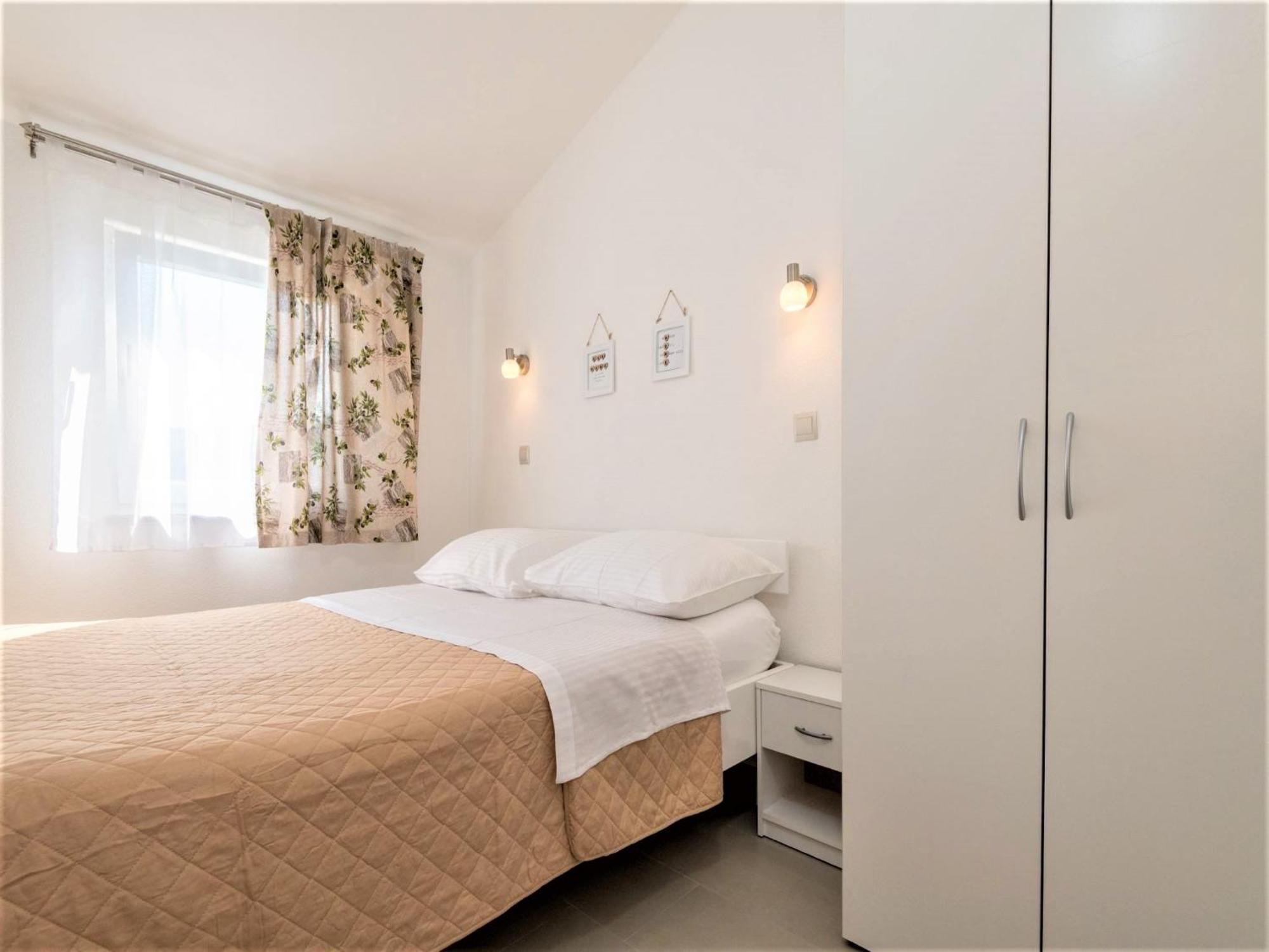 Apartmani Livaja Plano 客房 照片