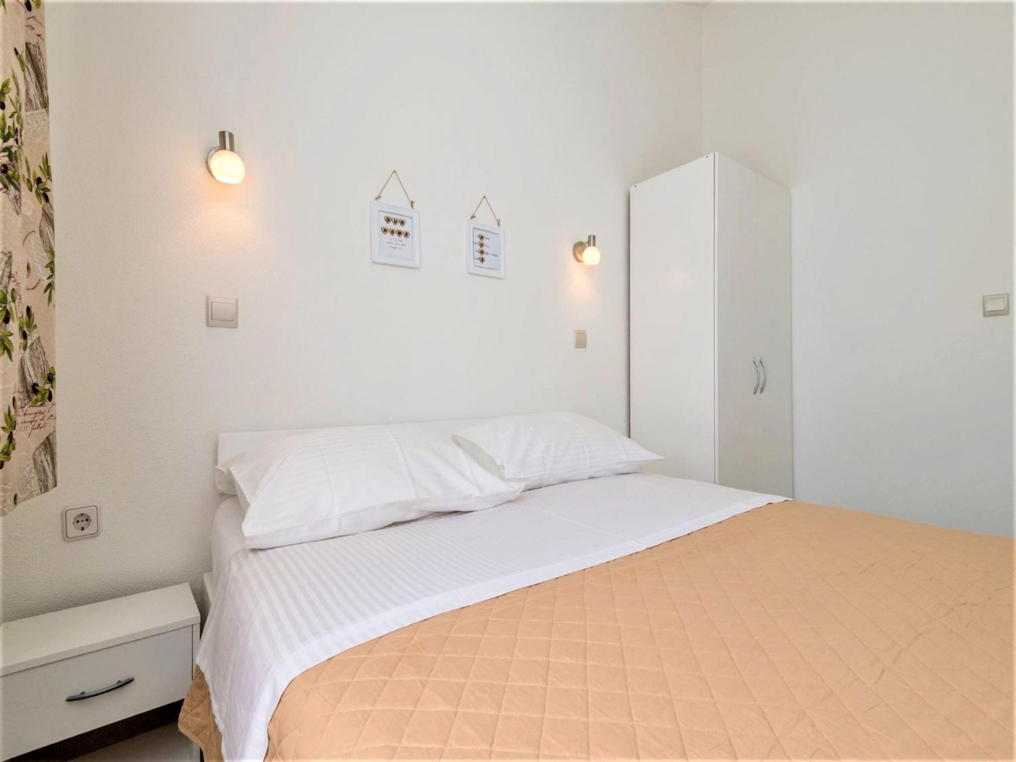 Apartmani Livaja Plano 客房 照片