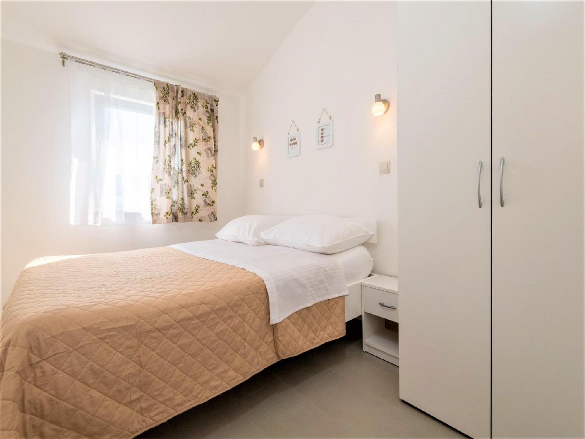 Apartmani Livaja Plano 客房 照片